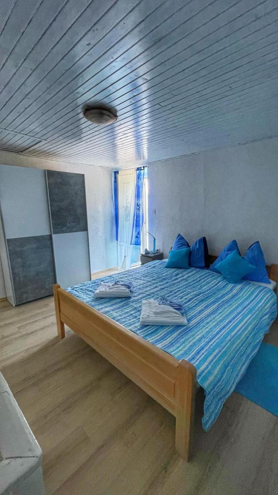 Guesthouse Porto Cres Exterior photo